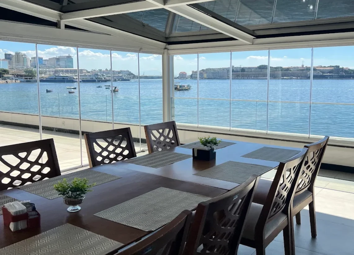 Panoramic Balcony - View of Ilha Fiscal - Image